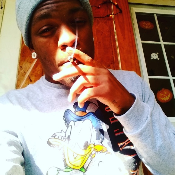 Meet your Posher, Khalil - Picture 2 of 2